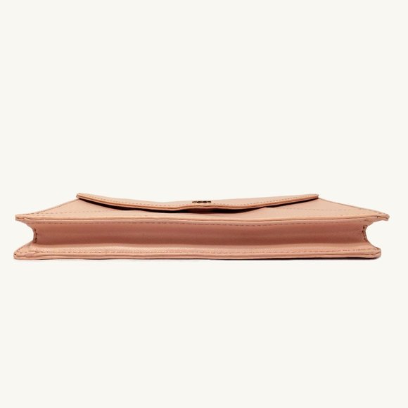 Tory Burch Robinson Clutch Bag - Picture 5 of 8